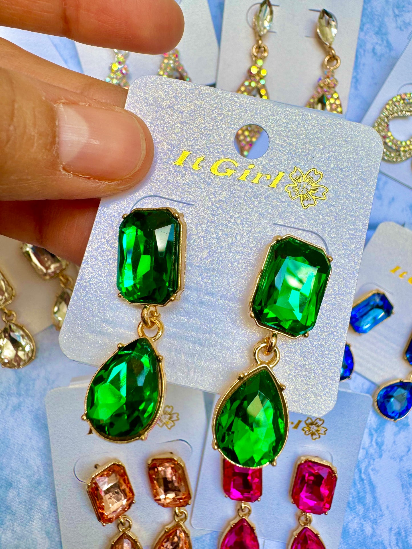 E1887V Aretes incrustacion cristal verde fiesta 3.5cm