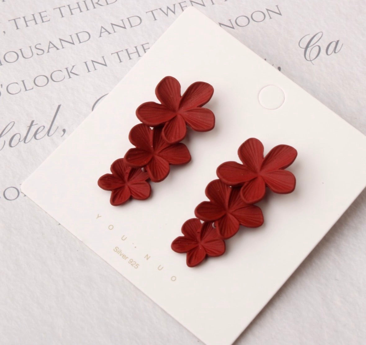 E5130 Aretes flores rojas aleacion esmaltado 4cm