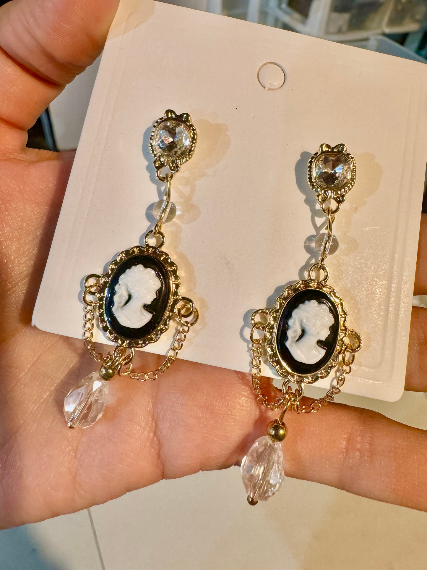E17 Aretes estilo vintage rostro barroco enchapado cristal resina