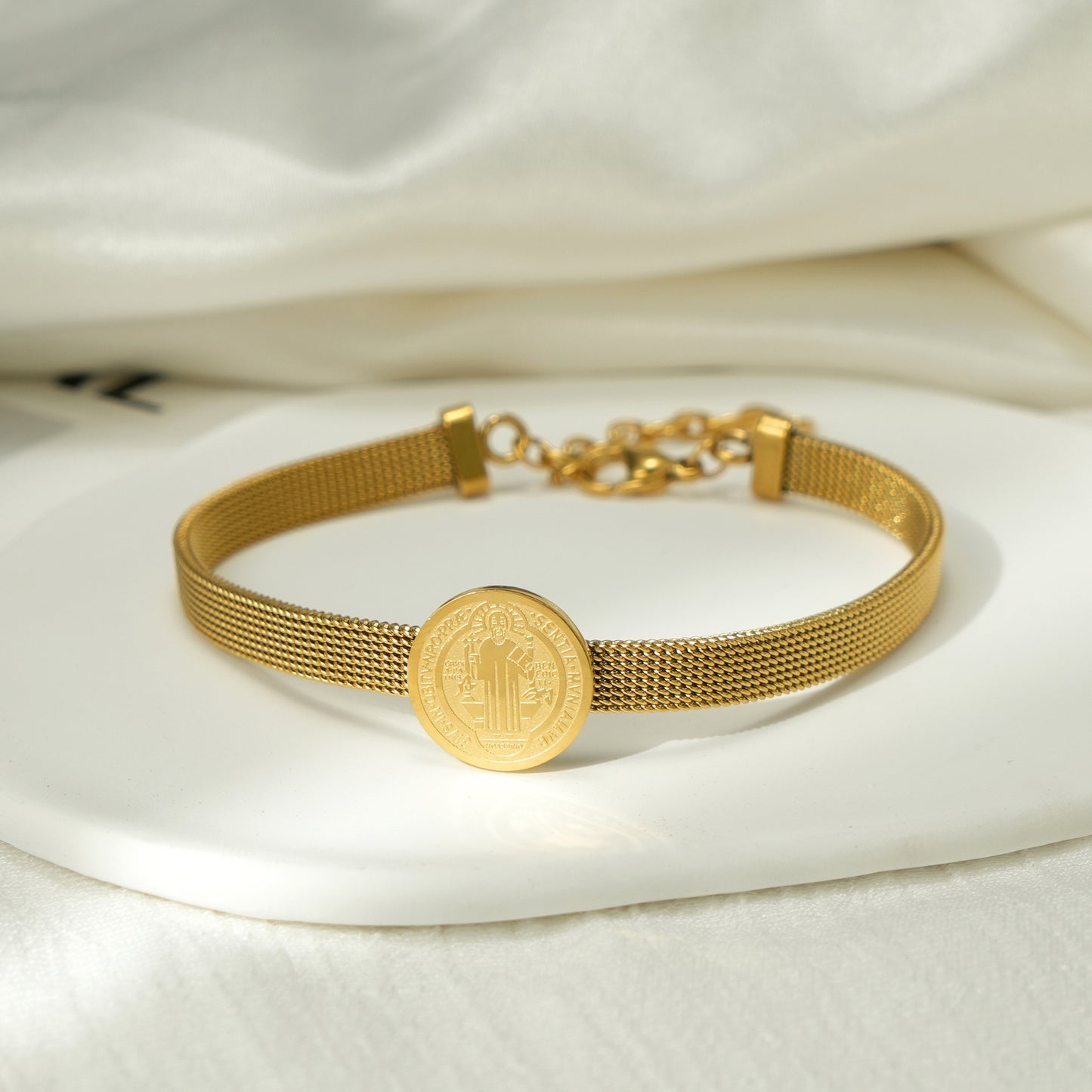 B252 Pulsera acero inoxidable chapado en oro 18k largo 21.5cm dije 1.5cm ajusta a más