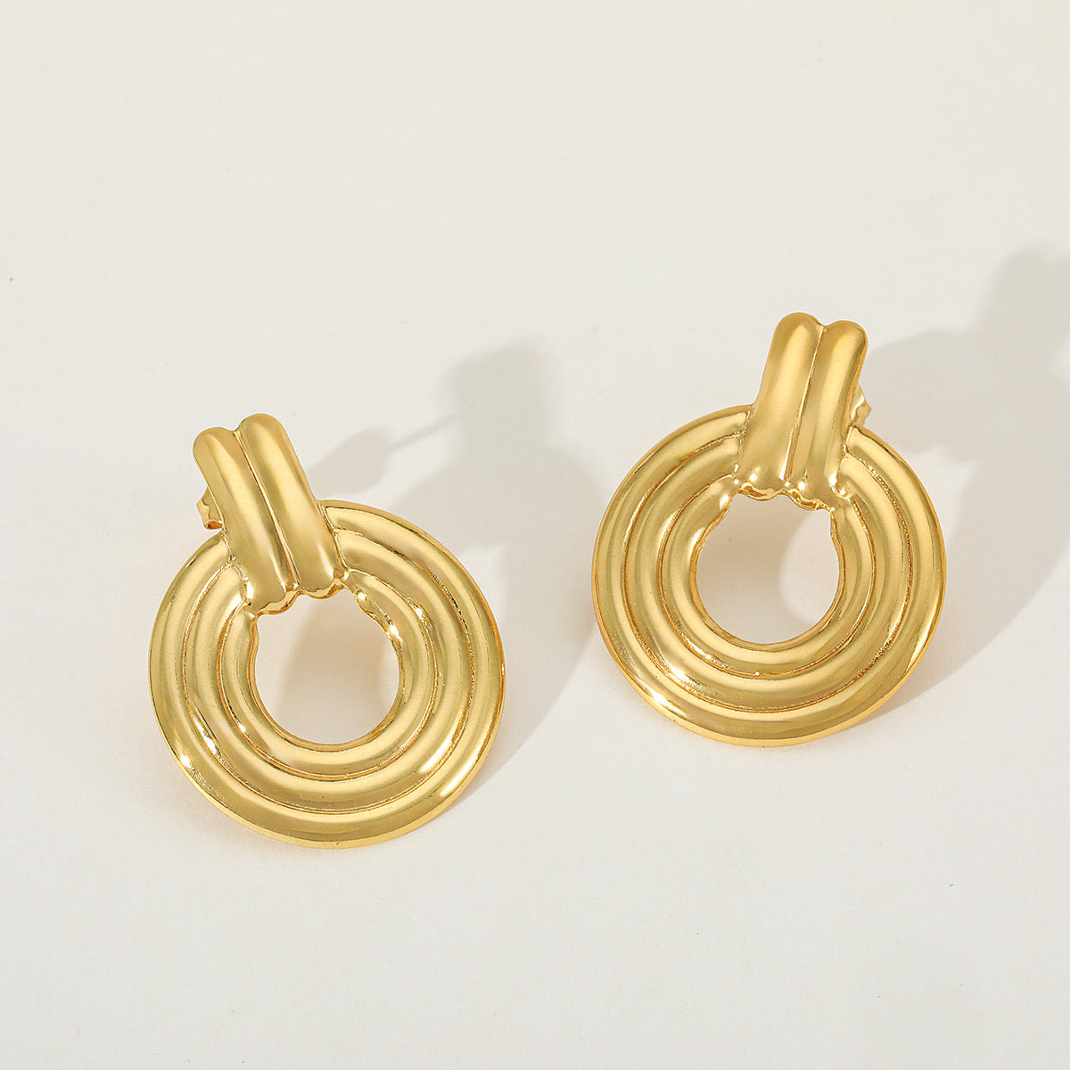 E4611 Aretes aro dorado acero inoxidable 3cm