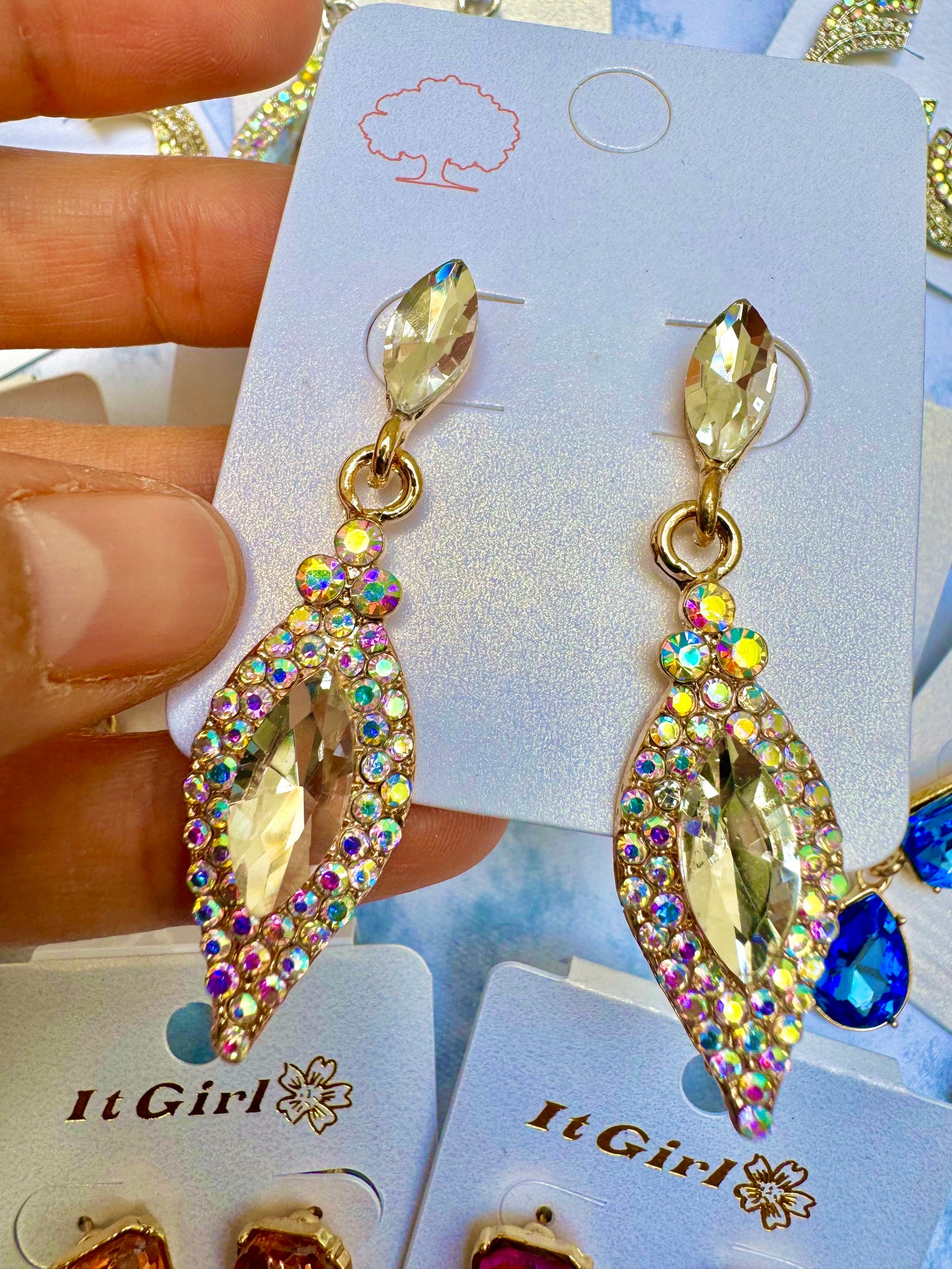 E1886M Aretes cristal tornasol brillante fiesta 5.5 cm
