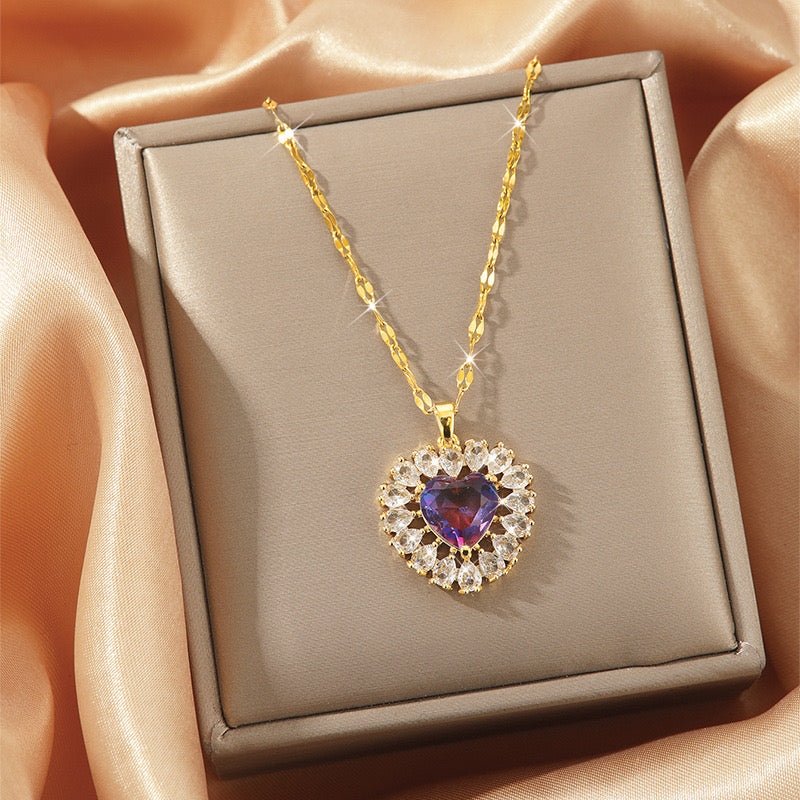 C272 Collar corazon morado cristal acero de titanio 23cm largo