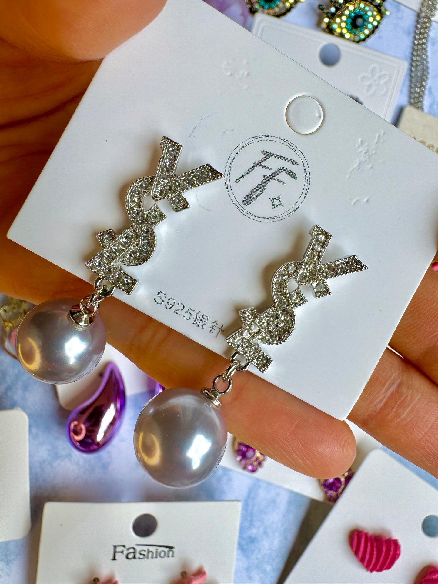 E1672 Aretes perla zirconia imitación marcas enchapado