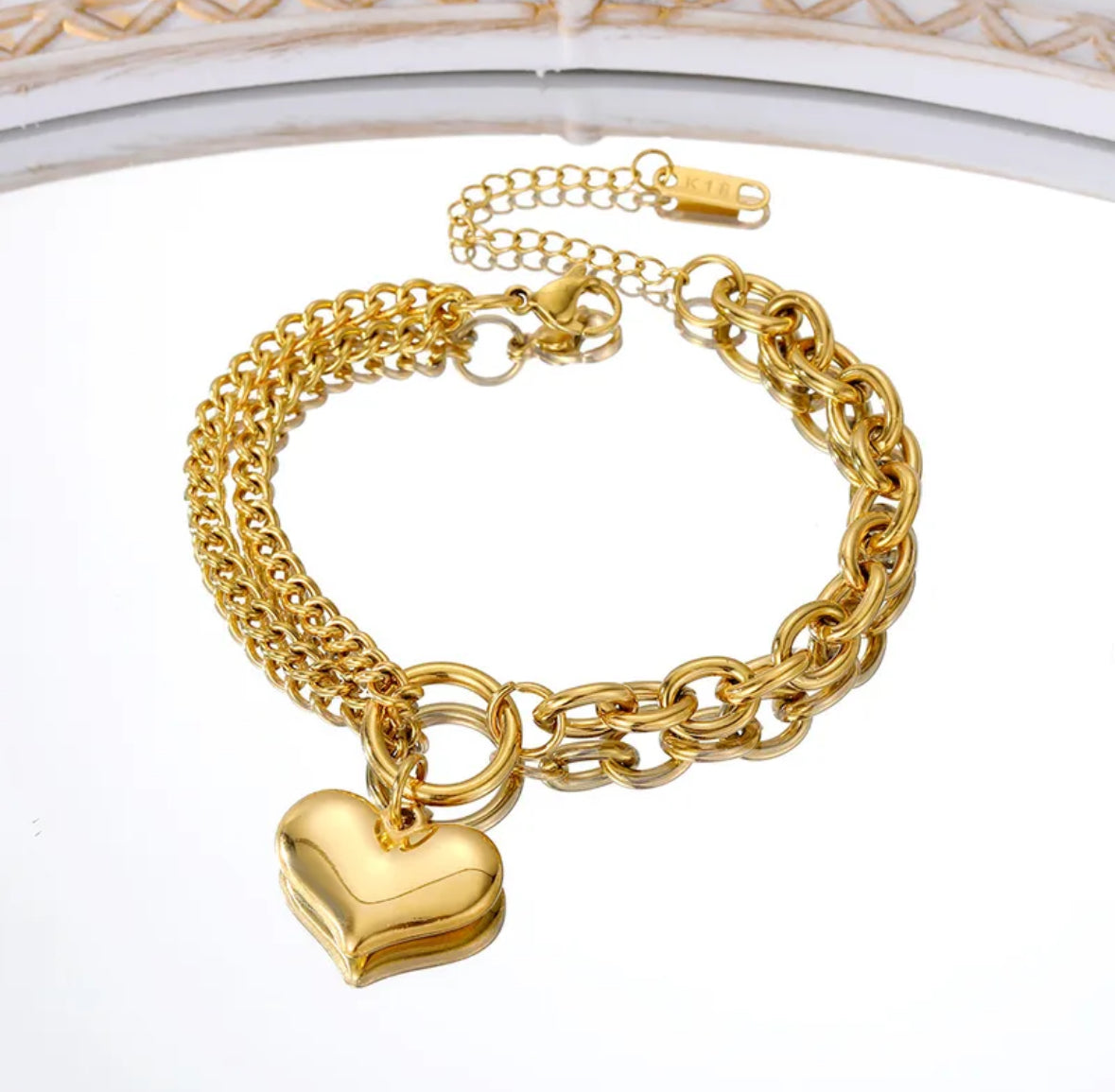 B190 Pulsera corazon acero inoxidable chapado en oro 18K