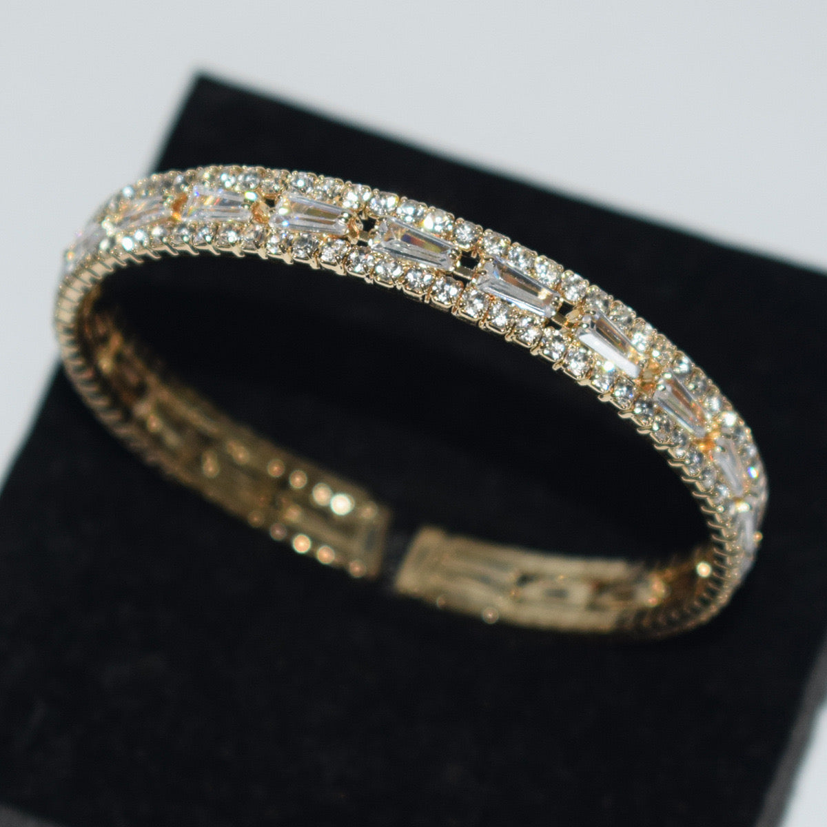 B954D Brazalete circon diamantes de imitacion electrochapado alta calidad abierto