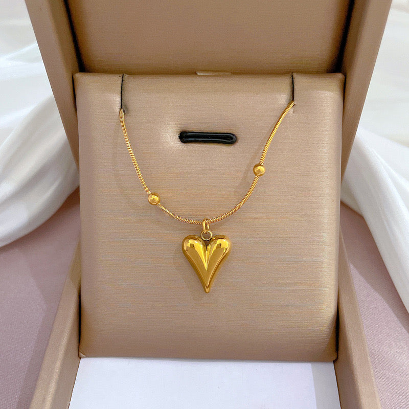C418 Collar corazon acero de titanio largo 21.5cm dije 1.5cm