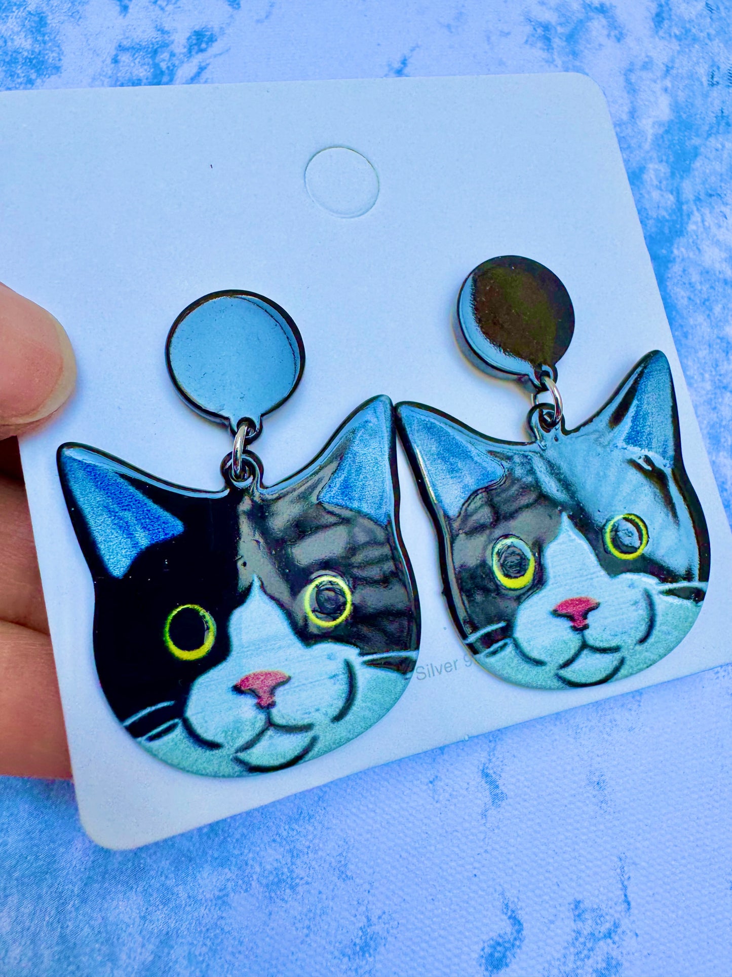 J387 Aretes gato acrilico 4.5cm