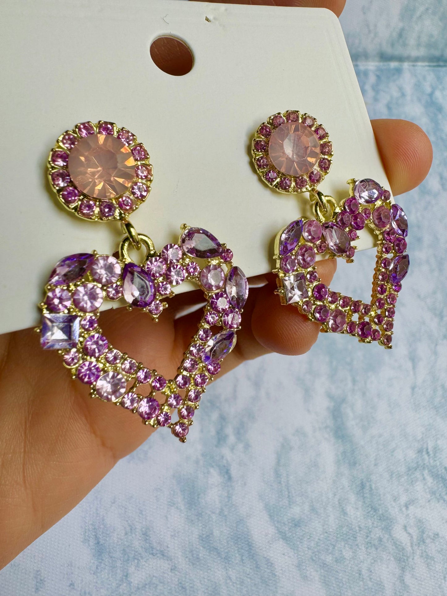 E901 Aretes corazón cristal morado zirconia poste de plata 4cm