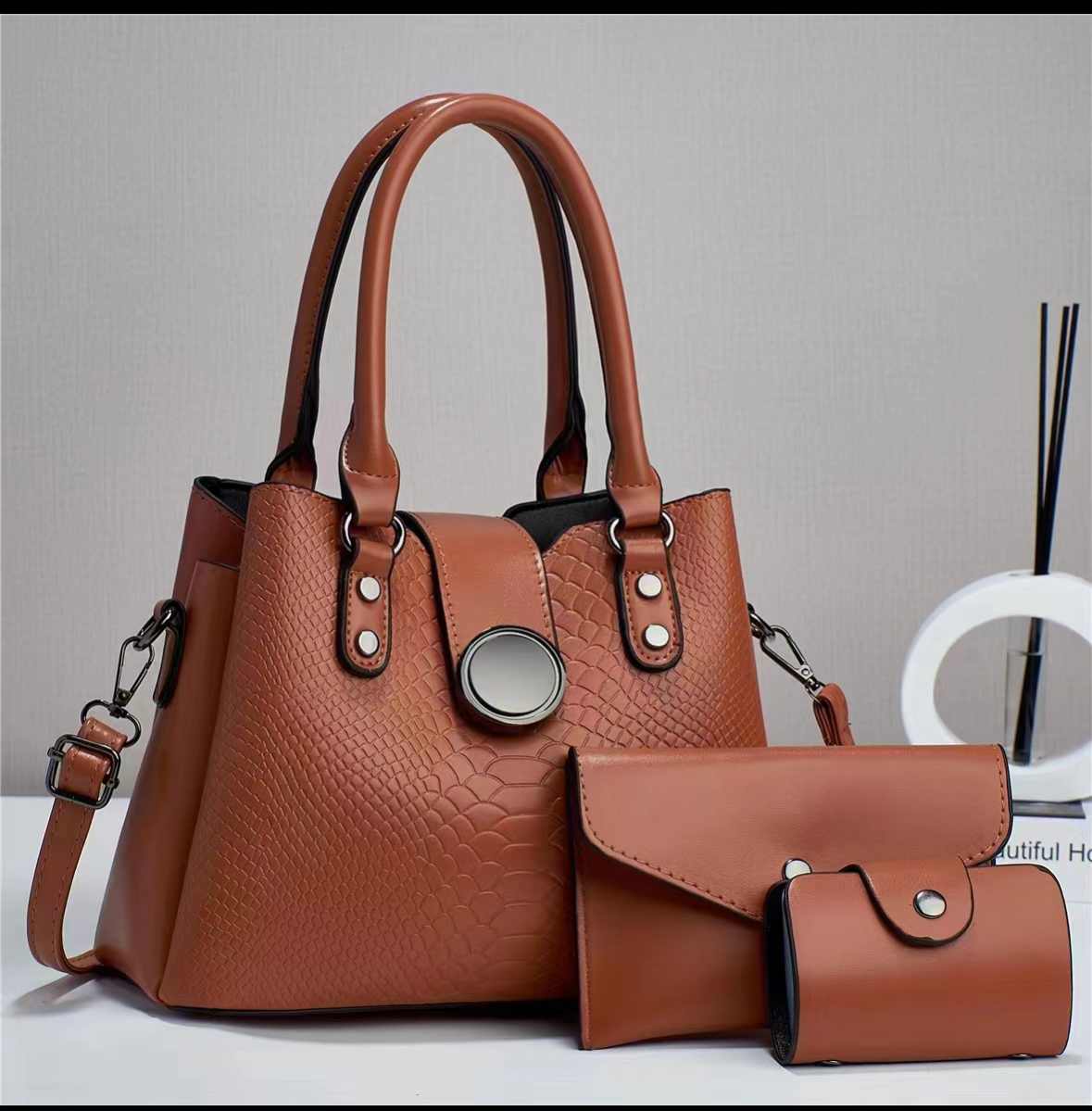 Bolso de mano cuero sintético