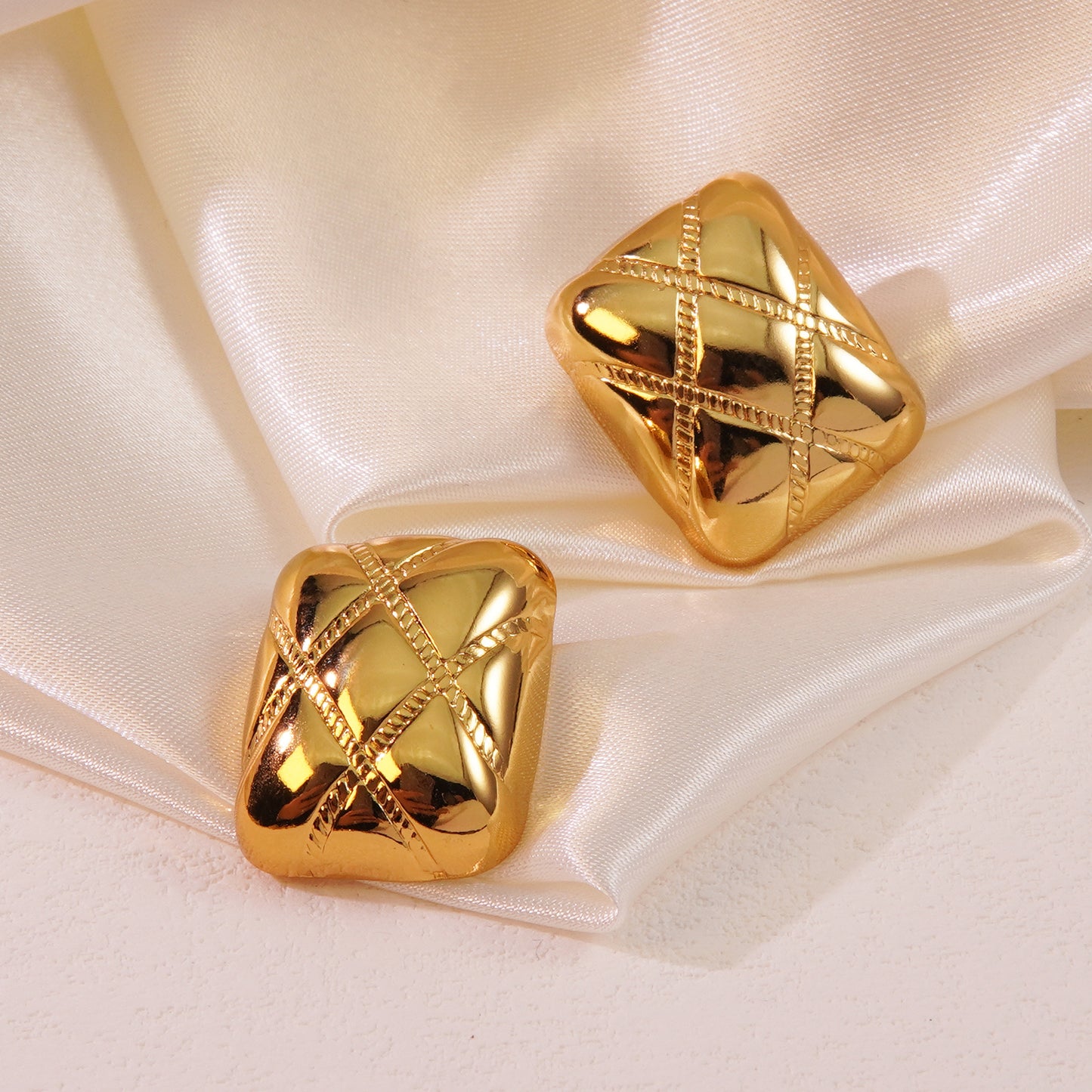 E2870 Aretes dorado acero inoxidable 3cm