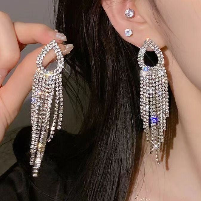 E4482 Aretes gota diamante fiesta brillante aleacion 8.5cm