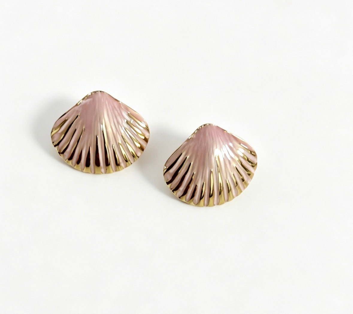 E6040 aretes concha mar dorado brillante 3cm