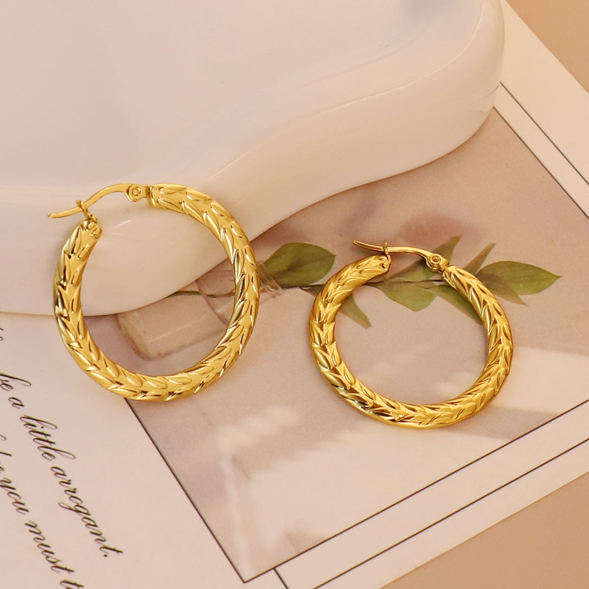 E4847 Arracadas doradas acero inoxidable chapado en oro de 18k 4cm