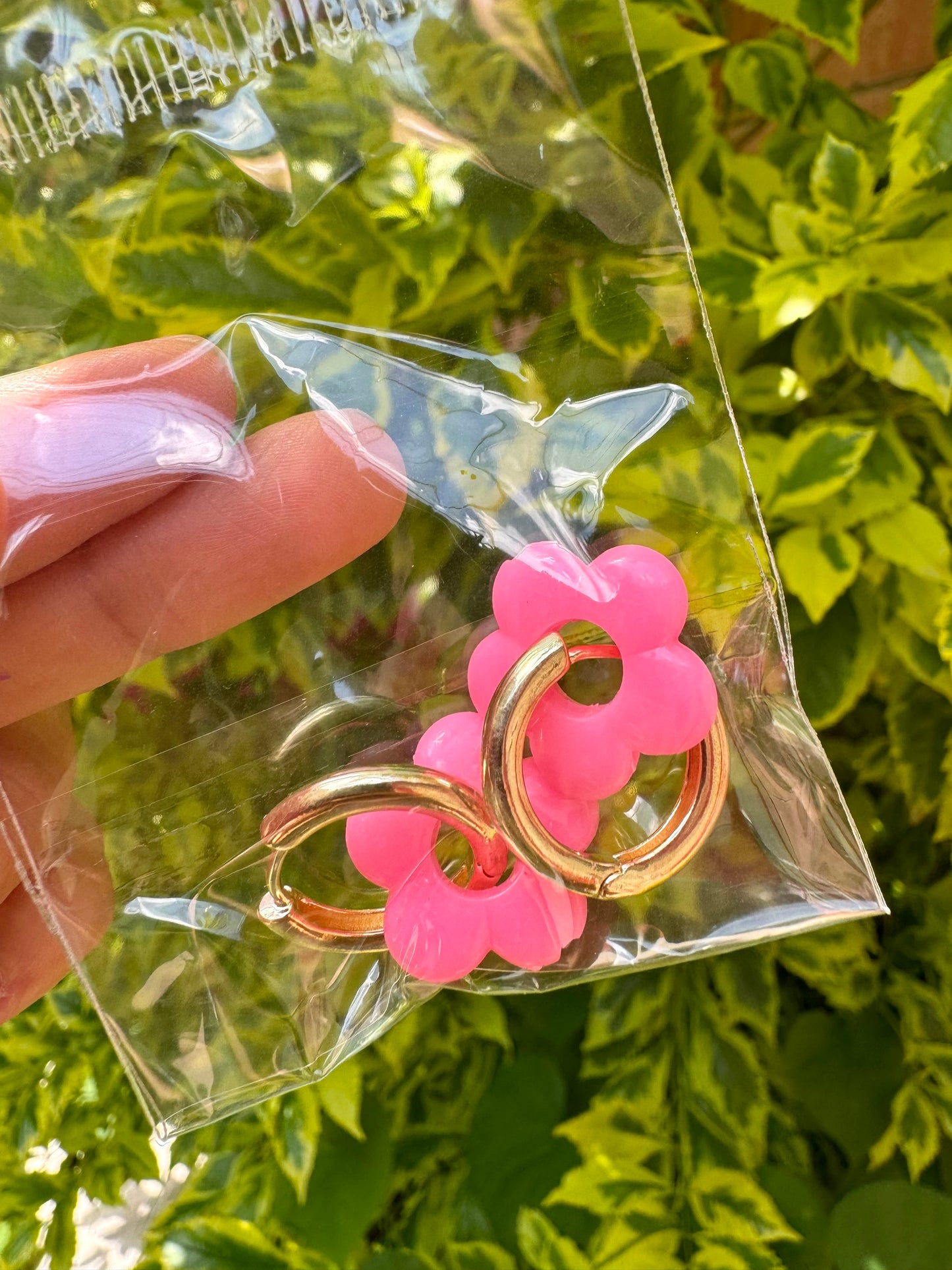 Aretes E5F Flor Chica Argolla Aleación Fucsia