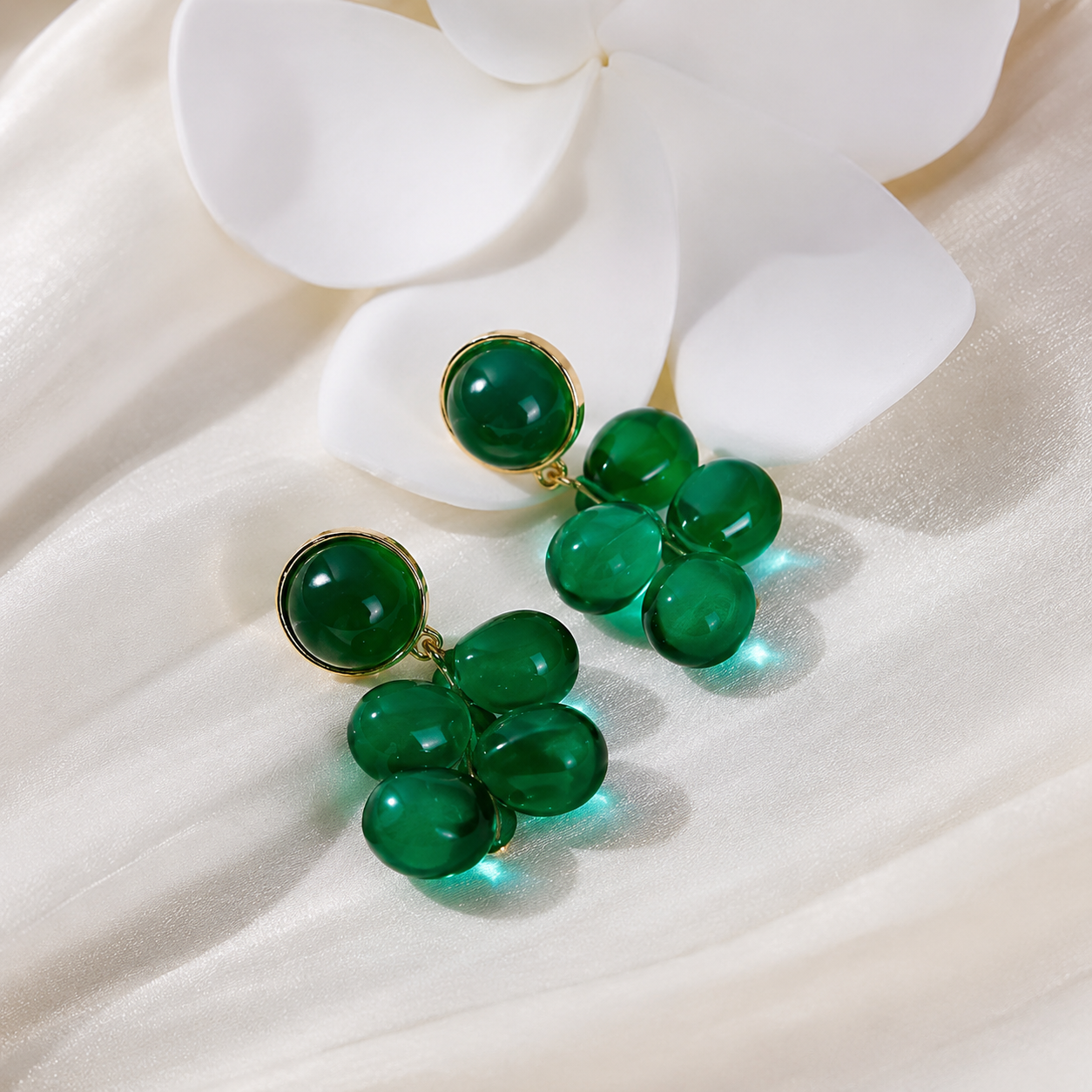 E7365 Aretes resina verde 4cm