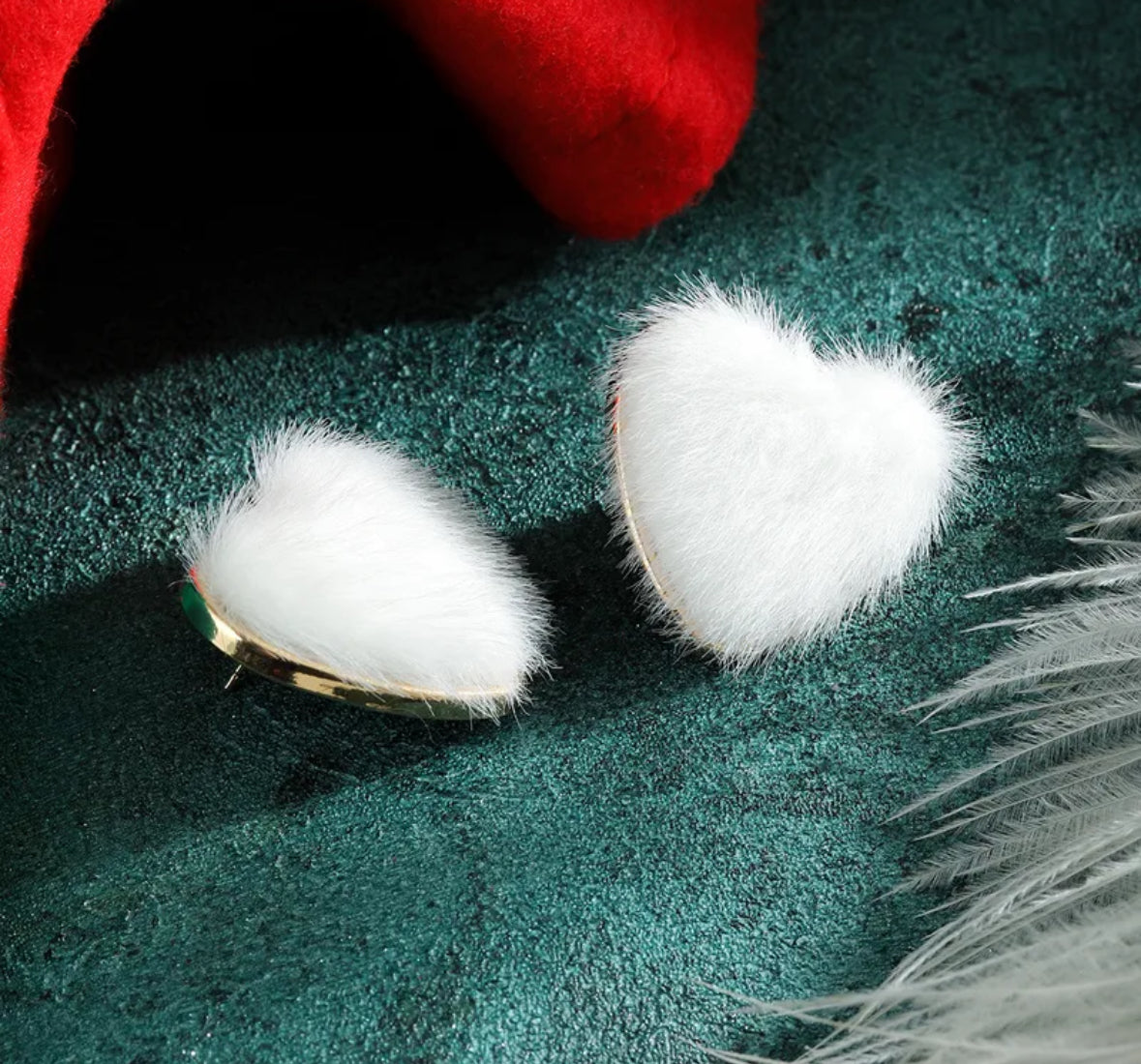 E2385 Aretes Corazon Blanco Peluche Largo 3cm