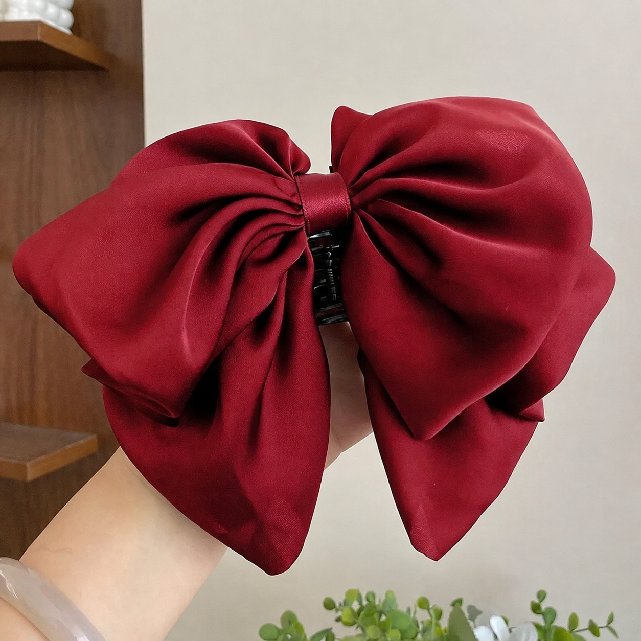 ACS28 pinza para el cabello tela moño satin medida aproximada 18 cm de ancho × 15 cm de alto