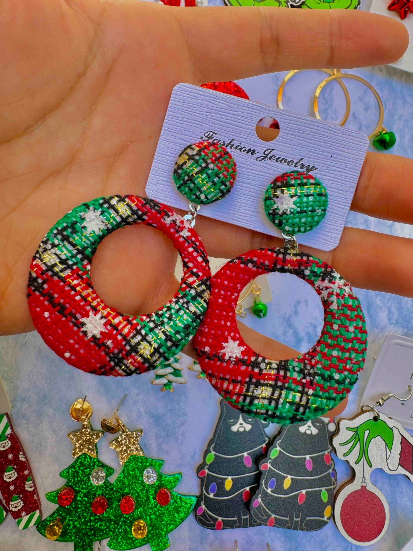 E781V Aretes navideños tela ligeros 6cm