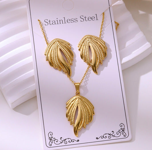 C1270 Conjunto de collar y aretes hoja dorados acero inoxidable