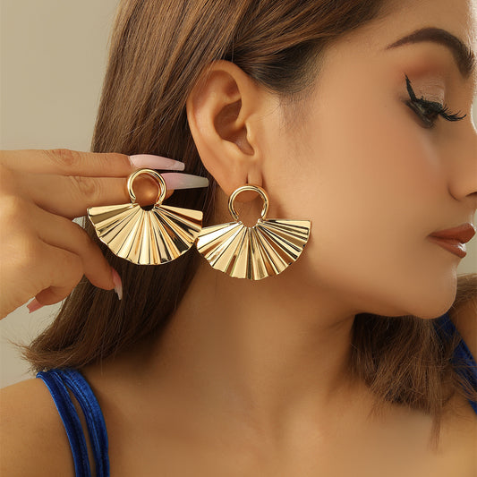 E7252 Aretes dorados aleacion 4.5cm