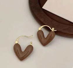 E5056 aretes corazón café de presión aleacion 1.5cm