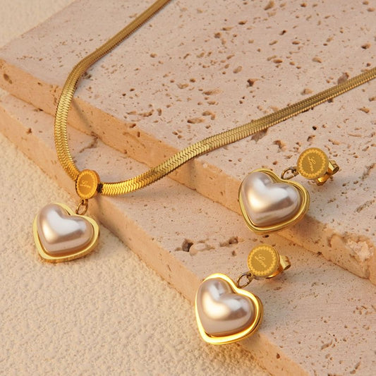C680 Conjunto collar aretes corazon acero inoxidable chapado en oro 18k largo 21cm aretes 2.5cm