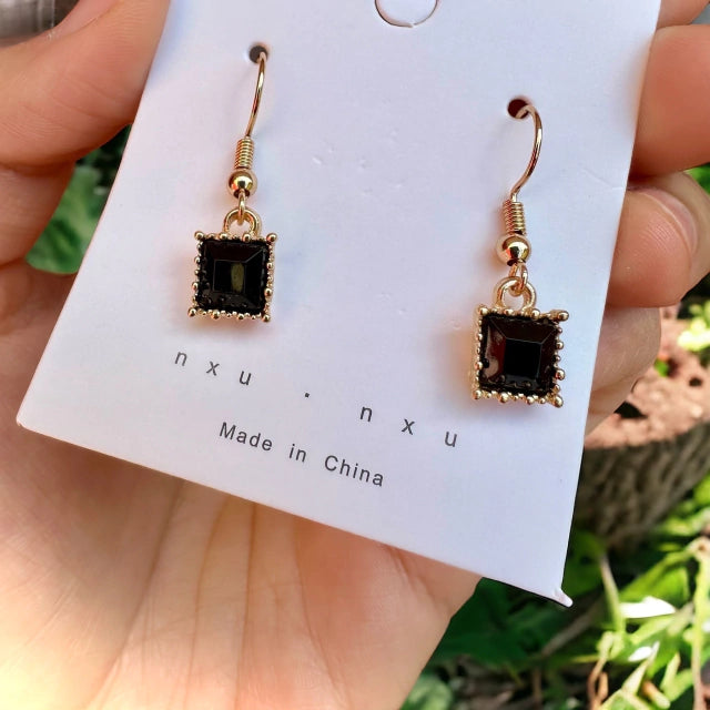 J152 Aretes Cuadro