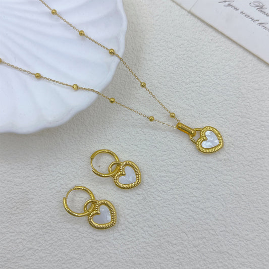 C638 Conjunto de collar aretes corazon blanco acero inoxidable chapado en oro largo 23cm aretes 2.5cm