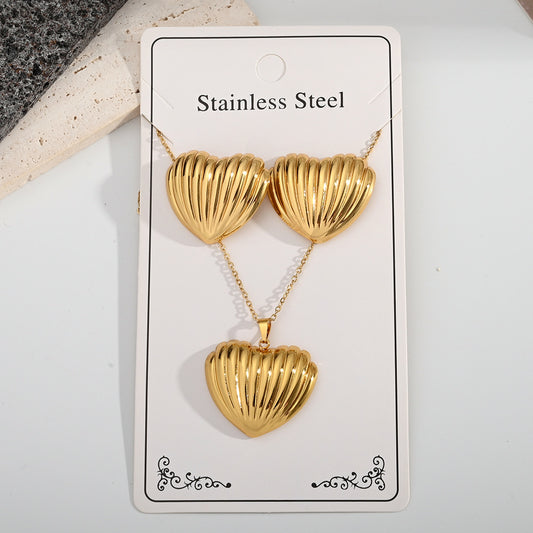 C1129 Conjunto collar y aretes de corazon acero inoxidable 21cm-A2.5cm