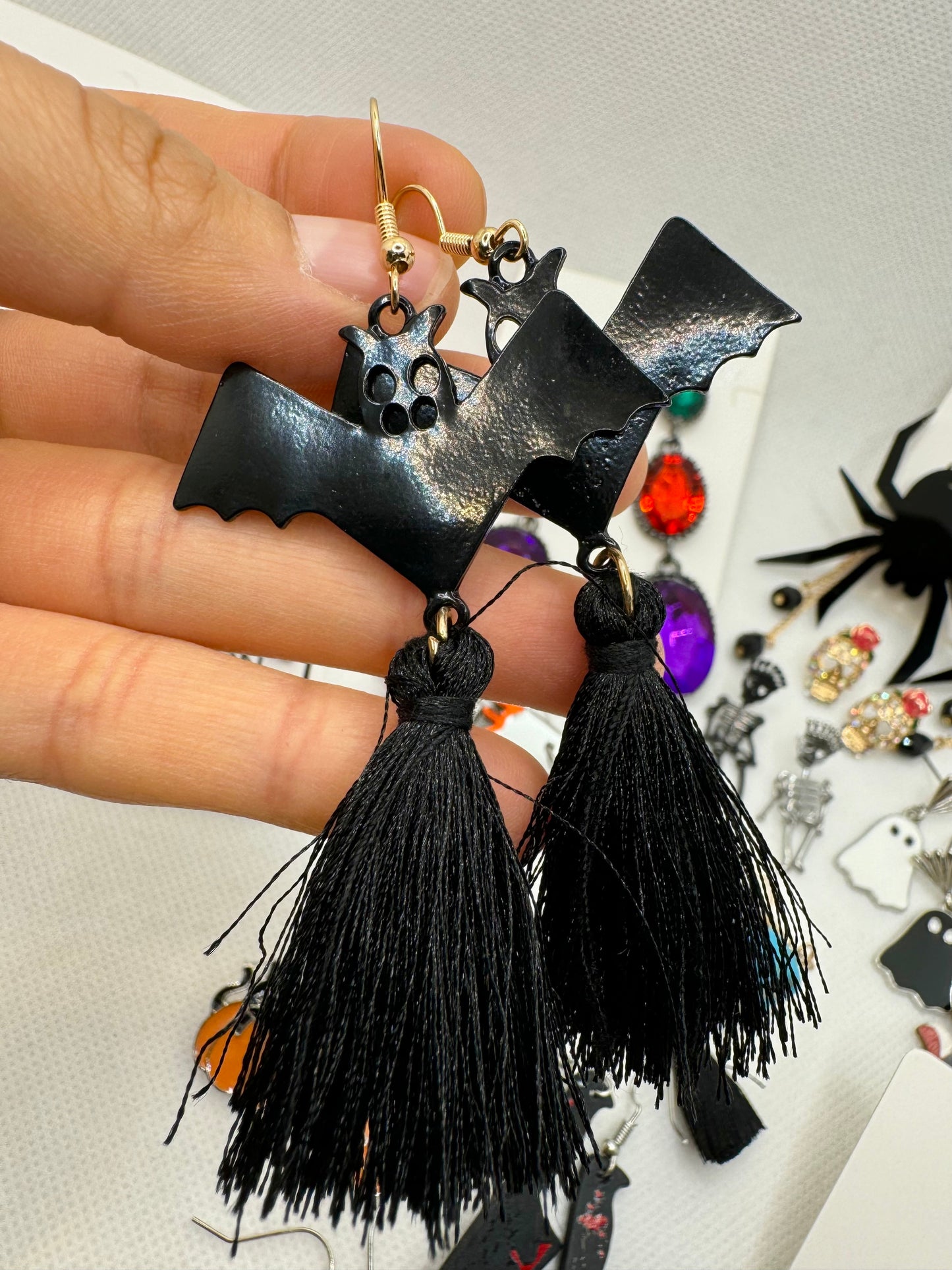 E225 Aretes Murciélago Negro Borla Halloween