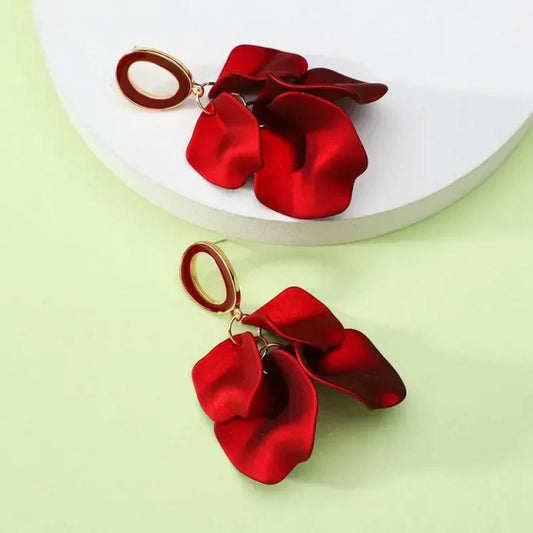 E304R Aretes Elegantes Pétalos Rojos