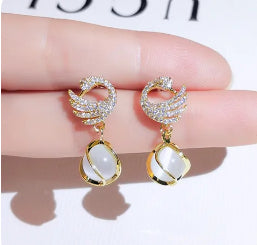 E4228 Aretes cisne perla aleacion 2cm