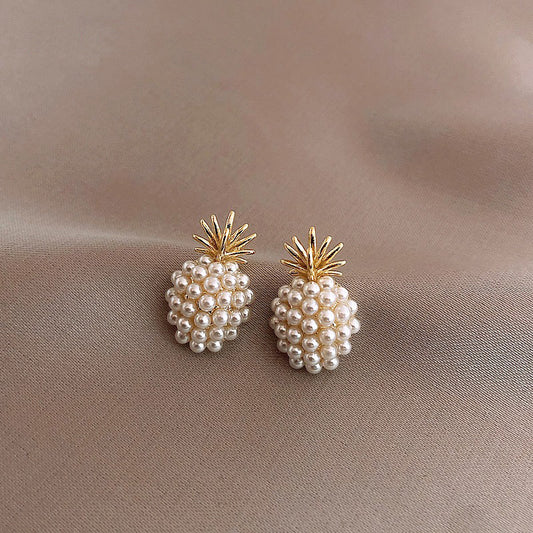E3763 Aretes piña blanca aleacion 1.5cm