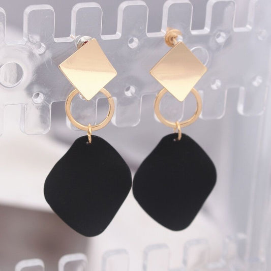 E4224 aretes rombo negro aleacion 4cm