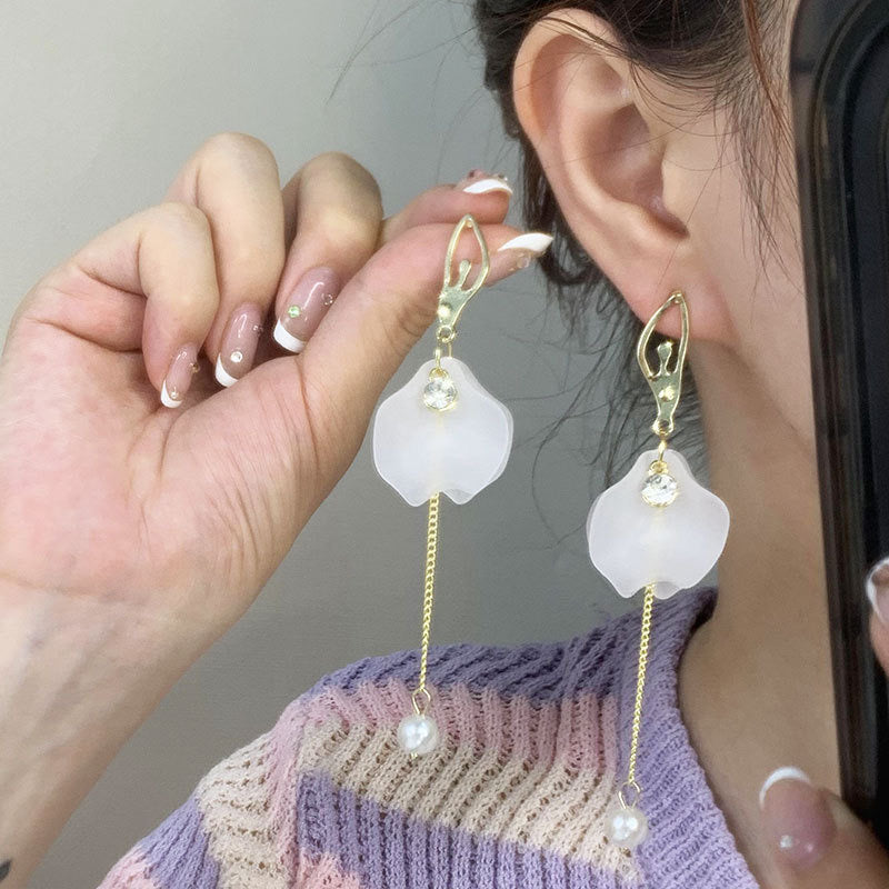 E5005 Aretes pétalo blanco colgante aleacion 6 cm