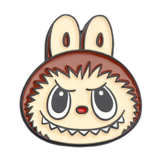 P114 Pin o broche labubu metalico 4cm