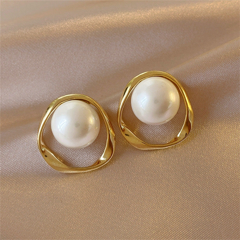 E2248 Aretes perla dorado 2cm