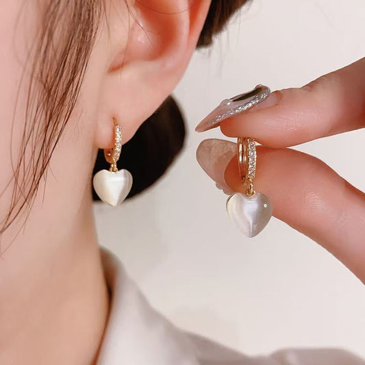 E4126 Aretes corazón blanco aleacion 2cm