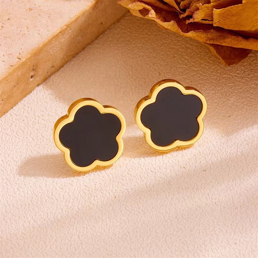 E4730 Aretes trébol negro acero inoxidable chapado en oro de 8k 1cm