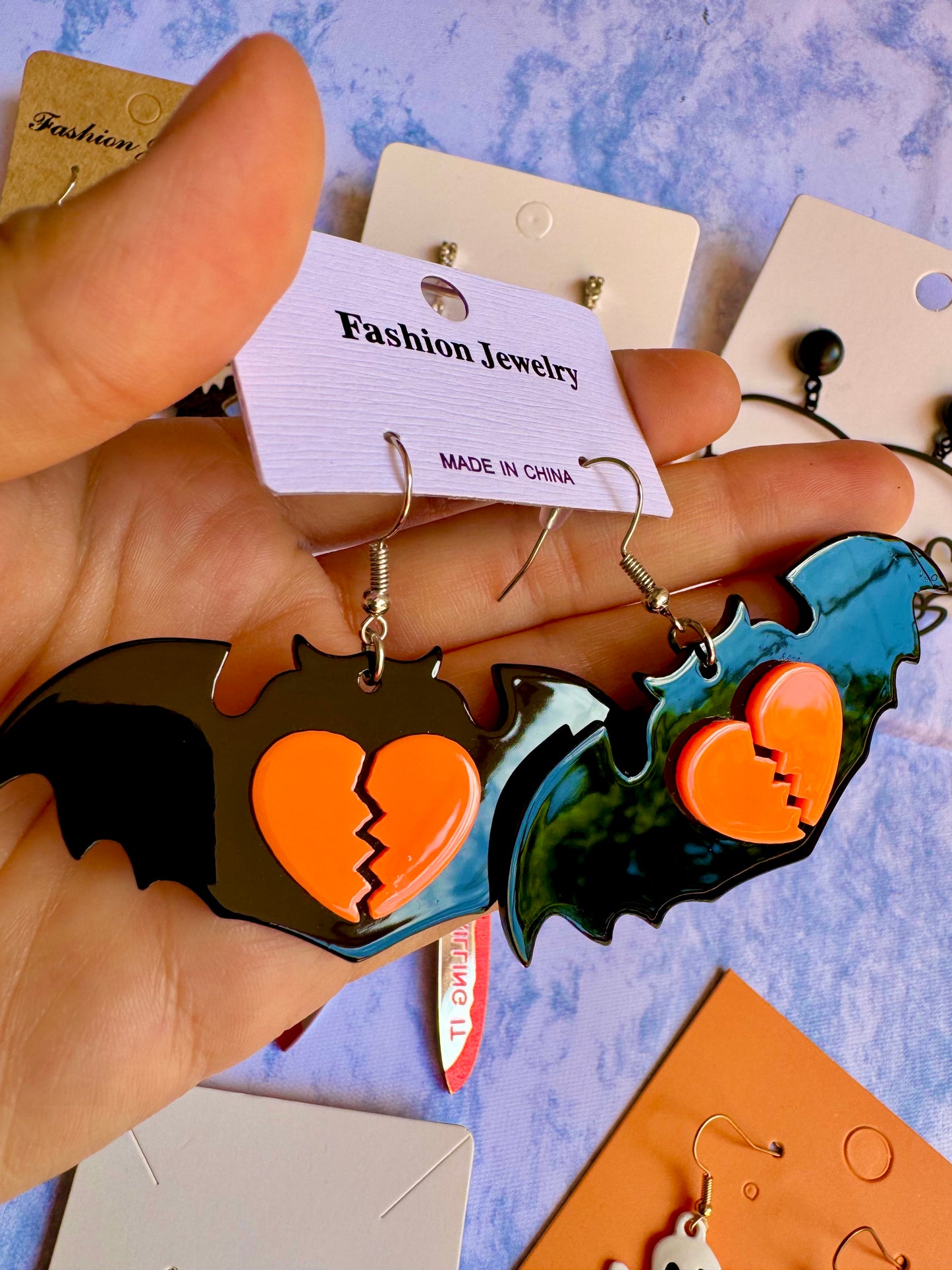 E561 Aretes Murciélago Corazón Halloween