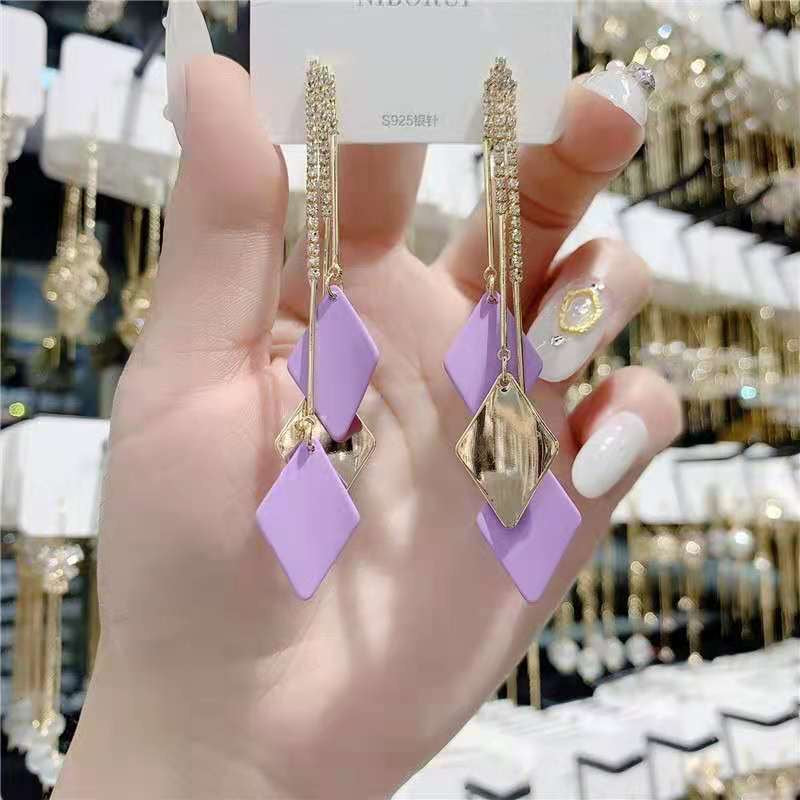 E5868M Aretes nudo dorado diamantes colgantes morados aleacion 7cm