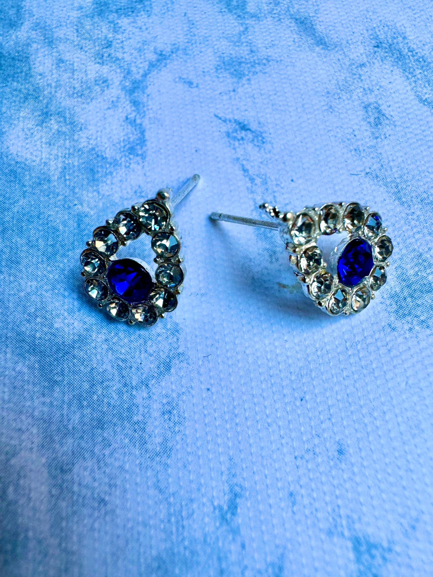 J188 Aretes Gota Cristal Azul