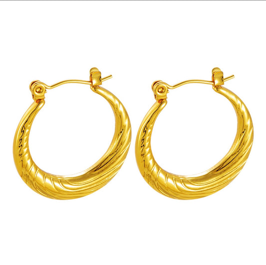 E5500 Arracadas doradas lisas acero inoxidable 3cm