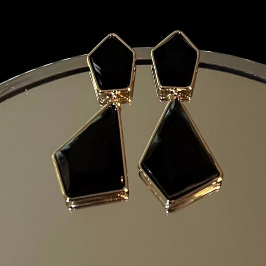 E3704 Aretes rombo geométricos negros aleacion 5.5cm