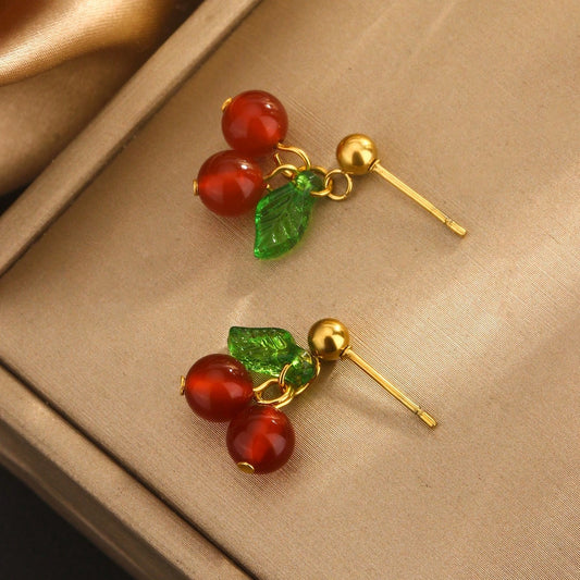 E3629 Aretes cerezas roja acero inoxidable chapado en oro de 18k 1.5cm