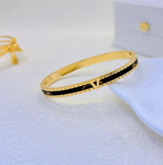 B562 Brazalete acero titanio 6cm