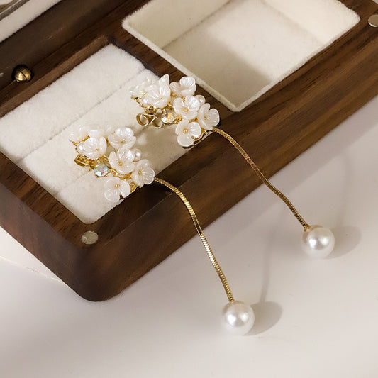 J575 Aretes flor blanca perla aleacion 5cm