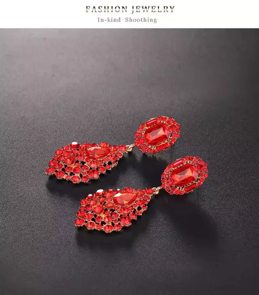 1839R Aretes embutido cristal elegantes rojo 8cm largo