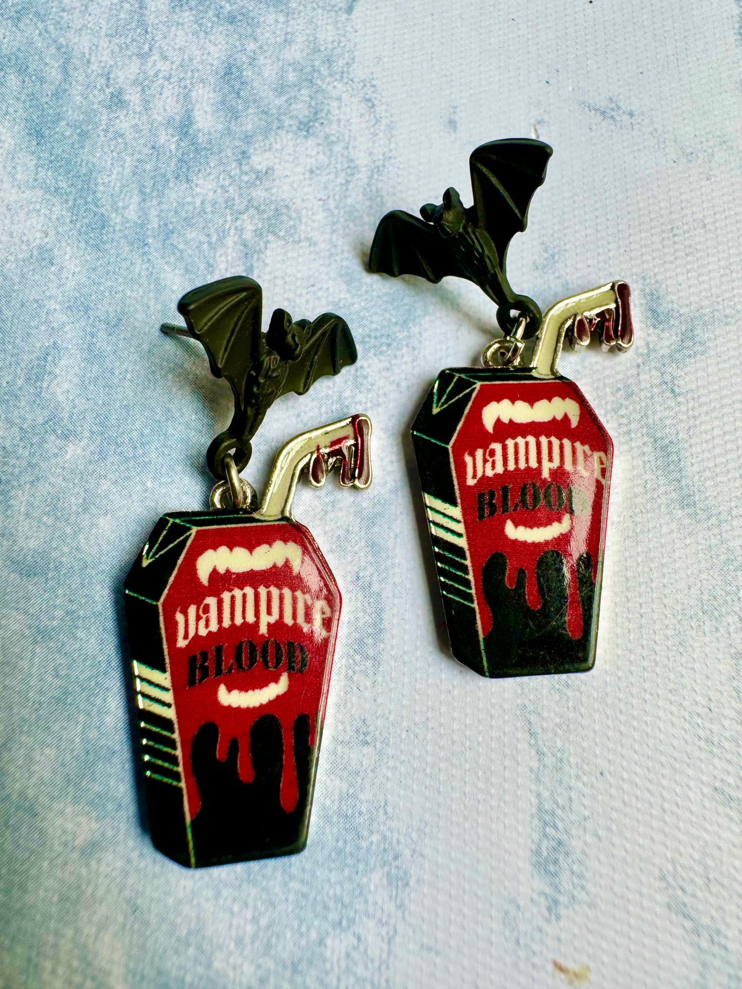 E306 Aretes Vampiro Ataúd Murciélago Halloween